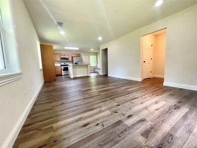 11661 Lena Ln, Cleveland, TX 77328 - photo 6