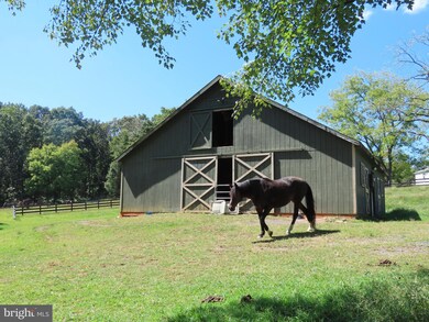 16428 Waterloo Rd, Amissville, VA 20106 - photo 7