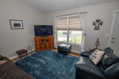 27210 US 12 Edw Living room 4