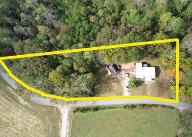 936 Ridge Rd, Quebeck, TN 38579 - photo 4