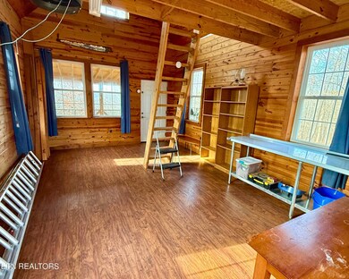 2489 Ac Red Bud Ln, Hilham, TN 38568 - photo 6