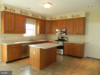 357 Buckingham Cir, Harleysville, PA 19438 - photo 2