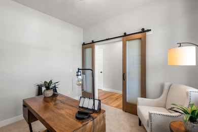 932 Orchard Ln, Saint Paul, MN 55113 - photo 7