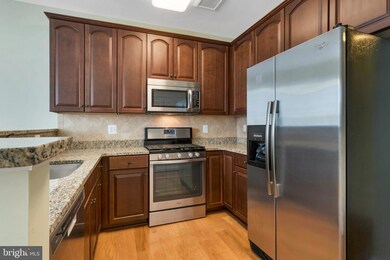 8612 Wintergreen Ct unit 207, Odenton, MD 21113 - photo 3