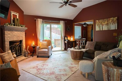 915 N Gunnison Way, Lawrence, KS 66049 - photo 4