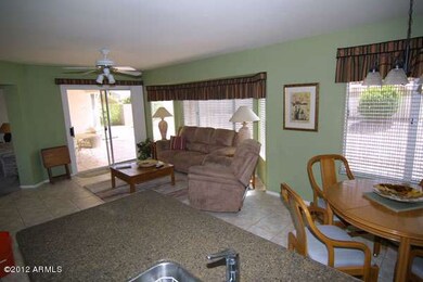 FAMILY ROOM & BREAKFAST AREA