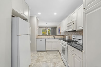 2106 Pinnacle Way, Danbury, CT 06811 - photo 5