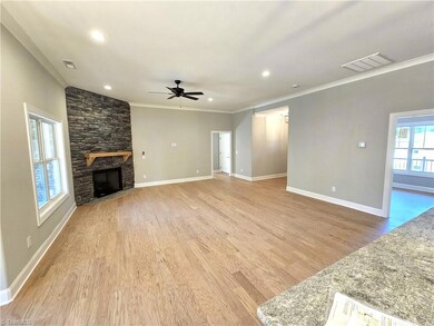 124 Glen Brooke Ln, King, NC 27021 - photo 3