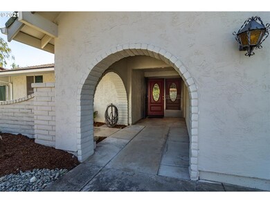 1316 E Fourth Ave, Sutherlin, OR 97479 - photo 3