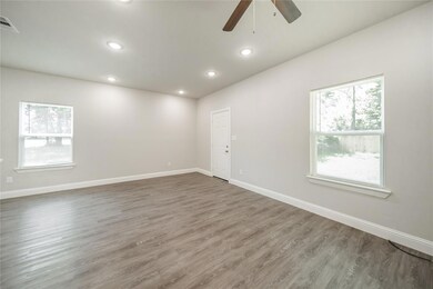 1014 W Ford St, Denison, TX 75020 - photo 7