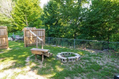 206 W Washington St, Waynetown, IN 47990 - photo 4