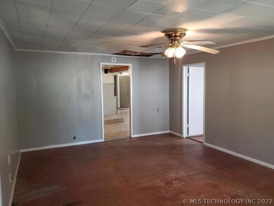 609 E 10th St, Claremore, OK 74017 - photo 5