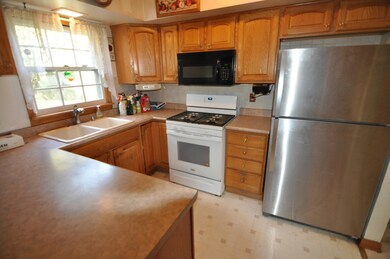 908 Scott St, Algonquin, IL 60102 - photo 7