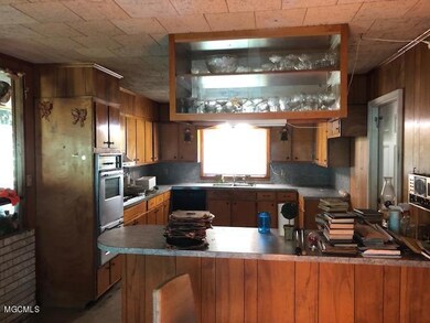 6816 Springwater St, Moss Point, MS 39563 - photo 7