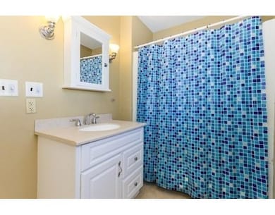 605 Bridge St unit 2, North Weymouth, MA 02191 - photo 4