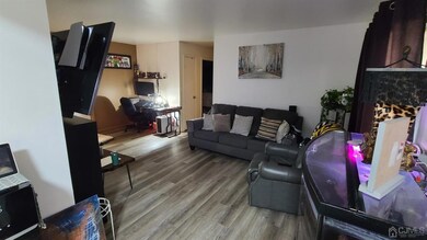 176 Overlook Ct, Woodbridge, NJ 07095 - photo 2