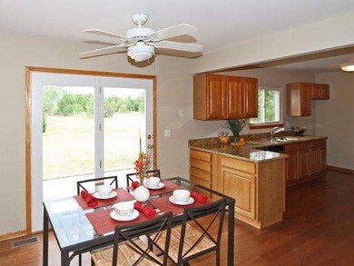 2015 Stanford Dr, Naperville, IL 60565 - photo 5