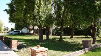 1747 E Fairfield St - Front 2 (1)