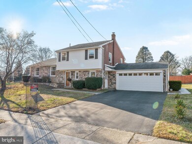 4927 Jackson Dr, Brookhaven, PA 19015 - photo 2