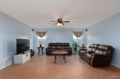 1311 Kokopelli Dr, Edinburg, TX 78541 - photo 3