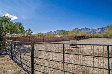3725 N Tres Lomas-28