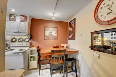 724 SW 14th Terrace, Fort Lauderdale, FL 33312 - photo 4