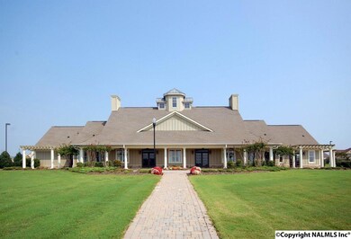 Enjoy the 7100 square foot Lake Forest Clubhouse and pier.