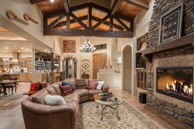 702NSnowberryMLS-3
