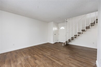 4700 Nordic Dr unit I, Bakersfield, CA 93309 - photo 7