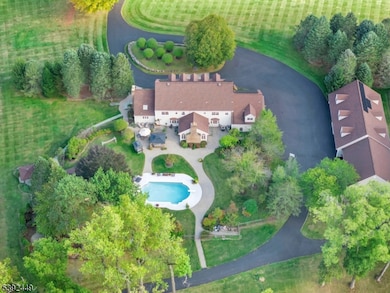 37 Pequest Rd, Andover, NJ 07821 - photo 4