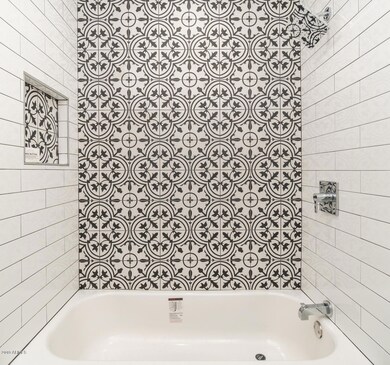 1424 E Broadmor-26