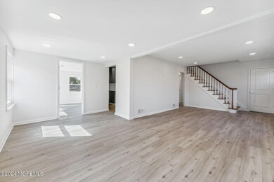 358 Beecroft Place, Oakhurst, NJ 07755 - photo 4