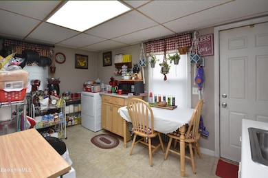 585 State Rd unit 2, North Adams, MA 01247 - photo 7