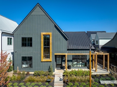 2342 Quarry Trails Dr, Hilliard, OH 43026 - photo 2