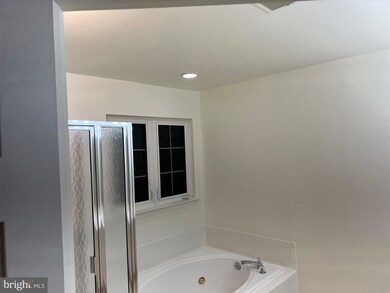 2548 Banshire Dr, Herndon, VA 20171 - photo 7