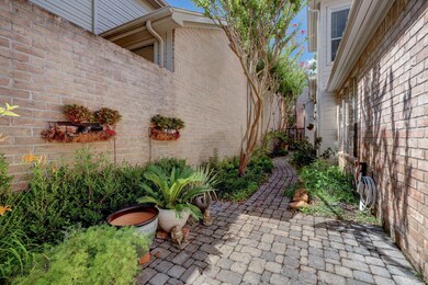 8993 Briar Forest Dr, Houston, TX 77024 - photo 2