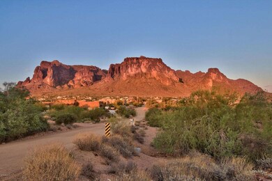 Superstition_Mountains_2