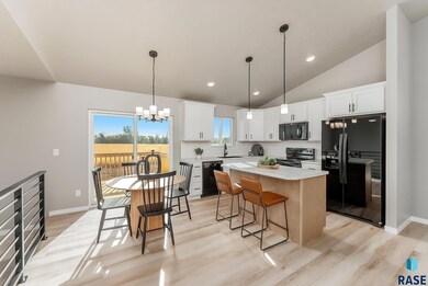 430 N Summit Ave, Tea, SD 57064 - photo 4