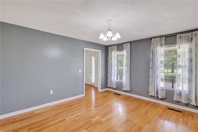 Extra spacious Dining Room