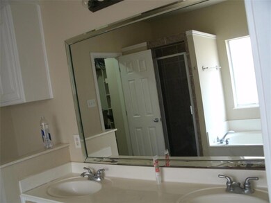 661 Bear Creek Dr, Hurst, TX 76054 - photo 7