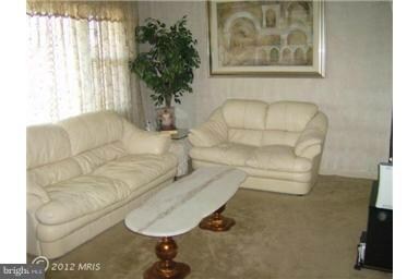 2121 Scott Key Dr, District Heights, MD 20747 - photo 2