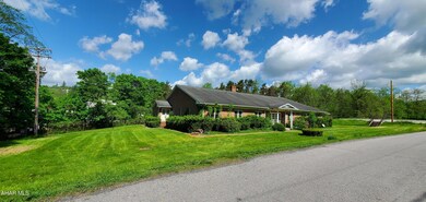 585 Berwind Rd, Hollidaysburg, PA 16648 - photo 4