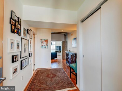 Silo Point unit 1713, Baltimore, MD 21230 - photo 2