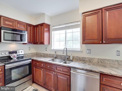 8716 Pine Meadows Dr, Odenton, MD 21113 - photo 7