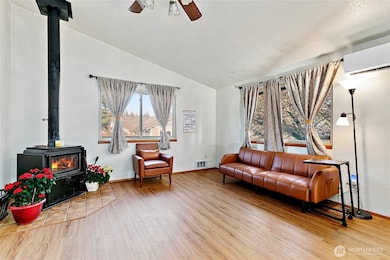 635 Bavarian Ln SE, Olympia, WA 98513 - photo 4