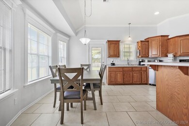 Dining off of kitchen