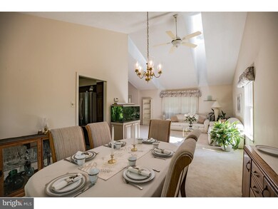 20 Wychwood Ln, Langhorne, PA 19047 - photo 6