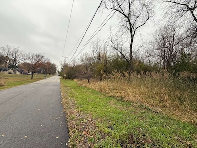 unlisted-address, Glen Ellyn, IL 60137 - photo 5