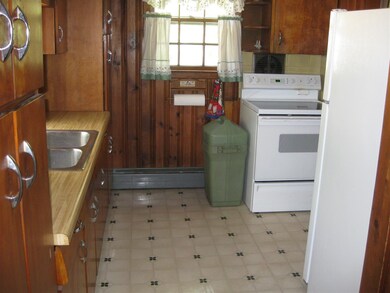4 Frary St, Salem, NH 03079 - photo 2