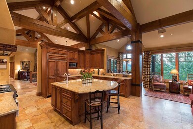 Gorgeous kitchen.